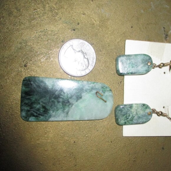 Jadeite Spinach Green Pendant and Earrings (rare) - Picture 2 of 2